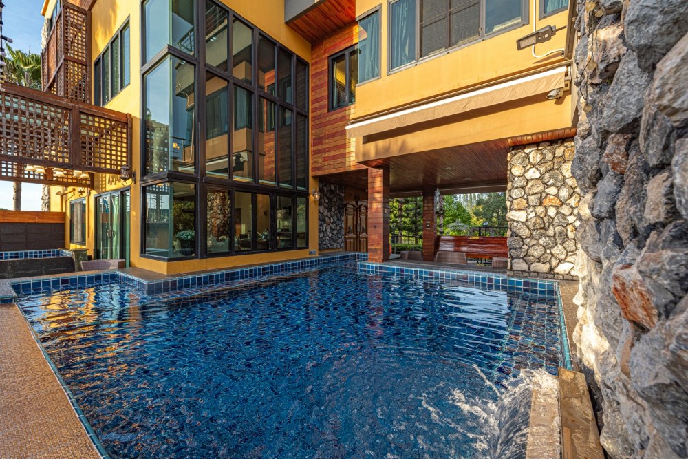 The Air Villa