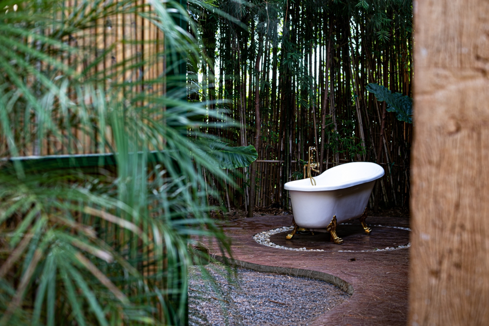 Glamping Villa Bathtub