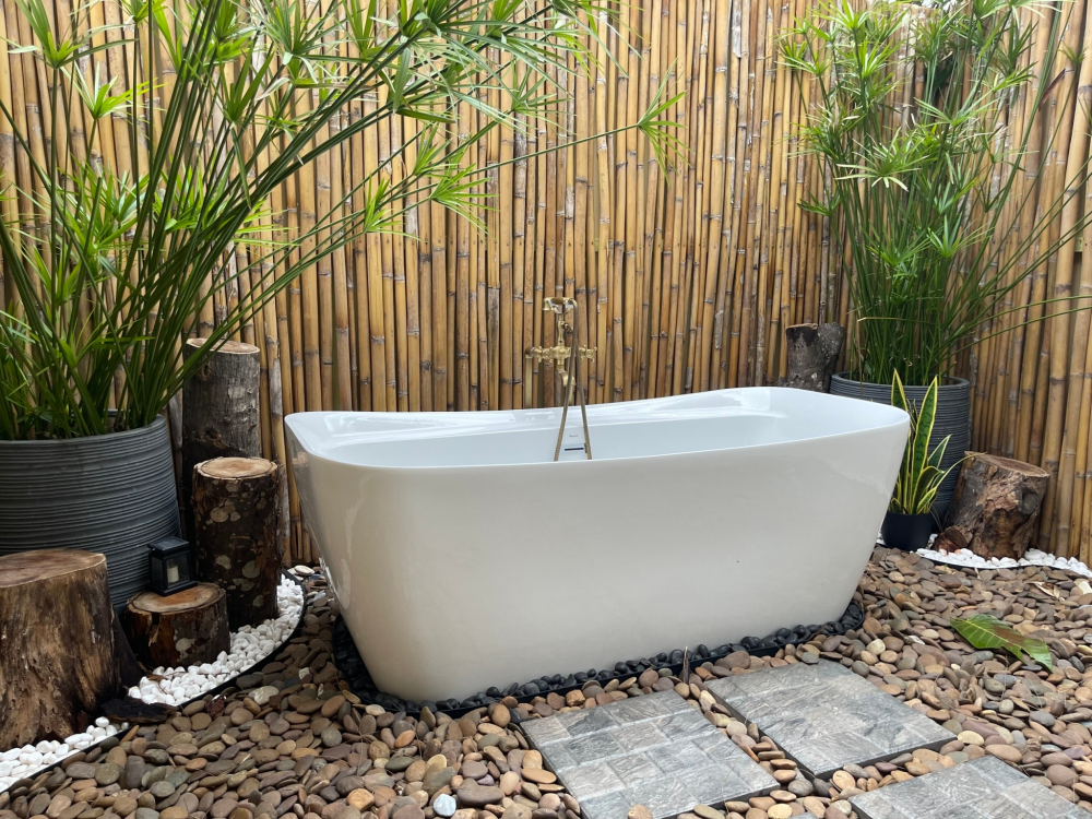 Glamping Villa Bathtub